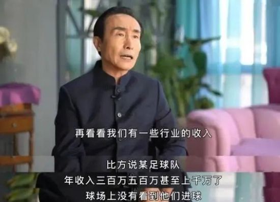 非裔拉丁混血的身份也让他获得了;小黑蛛的爱称，他也是此次《蜘蛛侠：平行宇宙》的主角